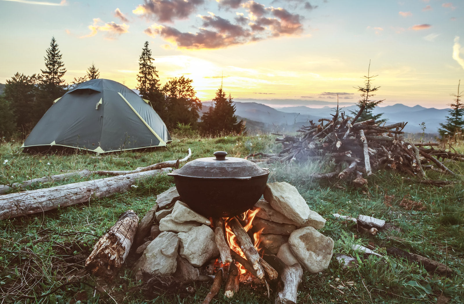 8 Quick and Easy Family Camping Food Ideas